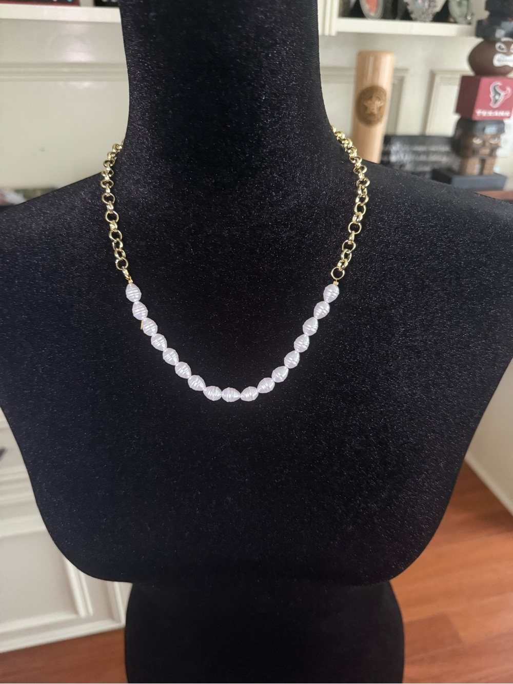 New Treasure Jewels Pearl Pop Gold Necklace